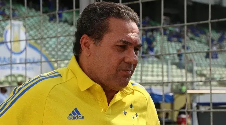 Vanderlei Luxemburgo é o atual comandante do Cruzeiro (Foto: Fernando Moreno/AGIF)