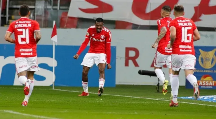 Jogadores do Internacional comemoram gol (Foto: Getty Images)