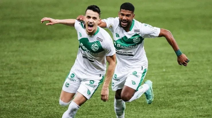 Comemoração dos jogadores do Juventude (Foto: Getty Images)