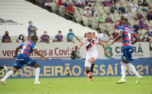 Fortaleza em campo. (Foto: Kely Pereira/AGIF)