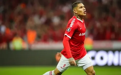 Guerrero comemorando gol pelo Internacional. (Foto: Pedro H. Tesch/AGIF)
