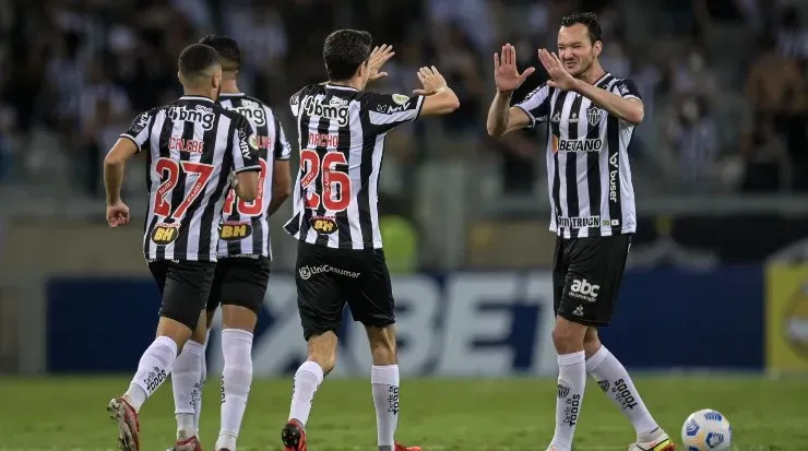 Jogadores do Atlético-MG comemoram gol (Foto: Getty Images)