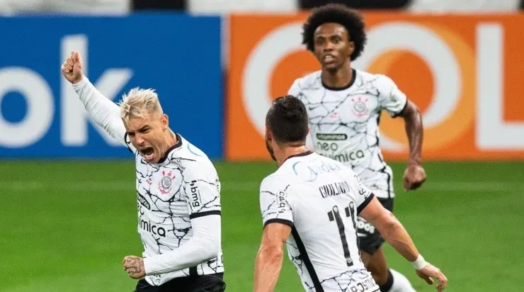 Comemoração dos jogadores do Corinthians (Foto: Getty Images)