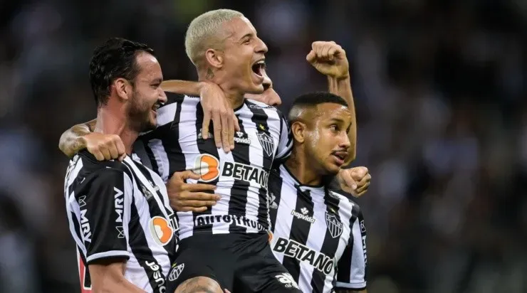 Jogadores do Atlético-MG comemoram gol diante do Fortaleza (Foto: Getty Images)