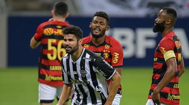 Jogadores do Sport, em campo pelo Campeonato Brasileiro (Foto: Getty Images)