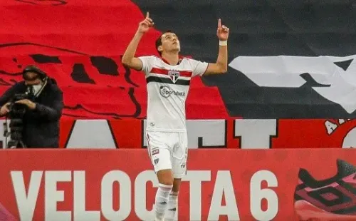 PR - Curitiba - 07/08/2021 - BRASILEIRO A 2021, ATHLETICO PR X SAO PAULO - Pablo jogador do Sao Paulo comemora seu gol durante partida contra o Athletico-PR no estadio Arena da Baixada pelo campeonato Brasileiro A 2021. Foto: Gabriel Machado/AGIF