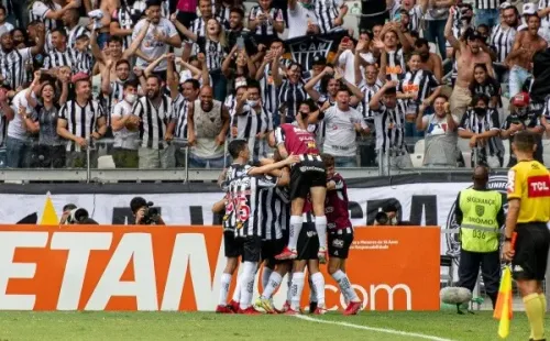 Galo comemorando gol. (Foto: Alessandra Torres/AGIF)