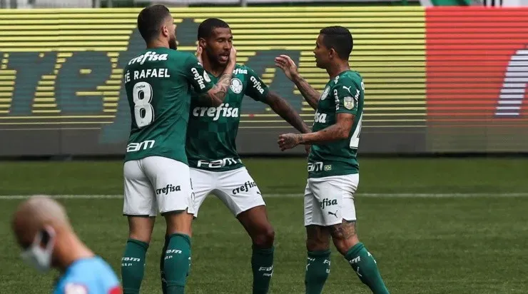 Comemoração dos jogadores do Palmeiras (Foto: Getty Images)