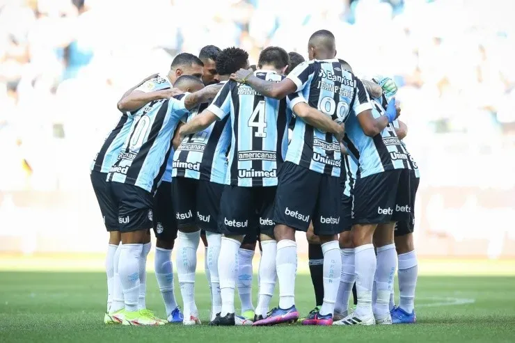 Grêmio precisa vencer para seguir firma na lua pela permanência. (Foto: Pedro H. Tesch/AGIF)