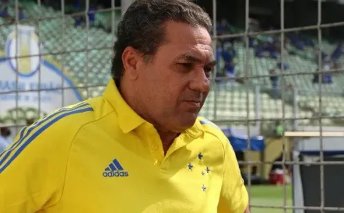 MG - Belo Horizonte - 26/09/2021 - BRASILEIRO B 2021 CRUZEIRO X CSA - Vanderlei Luxemburgo tecnico do Cruzeiro durante partida contra o CSA no estadio Independencia pelo campeonato Brasileiro B 2021. Foto: Fernando Moreno/AGIF