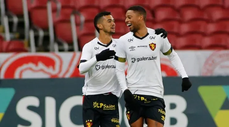 Comemoração dos jogadores do Sport (Foto: Getty Images)