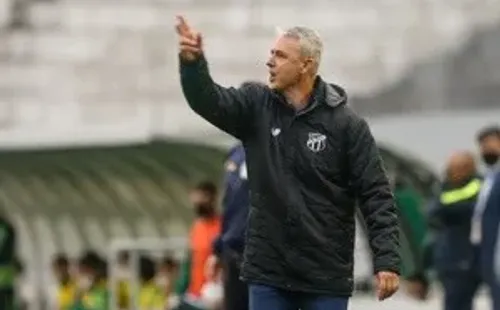 Foto:Luiz Erbes/AGIF | Tiago Nunes terá ‘dor de cabeça’ para definir o Ceará contra o Cuiabá
