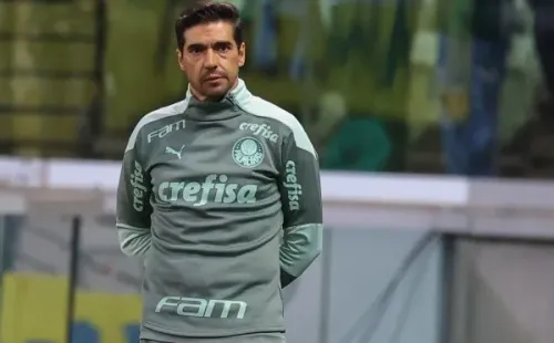 Foto: Marcello Zambrana/AGIF - O Palmeiras trouxe a família do técnico para o país