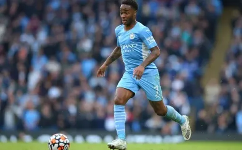 Foto: Photo by Alex Livesey/Getty Images – O ponta Sterlingestá na mira de Xavi