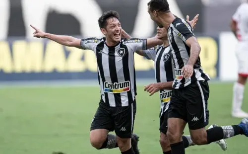 Foto: (Jorge Rodrigues/AGIF) - Em 26 partidas disputadas na Série B, Oyama marcou dois gols