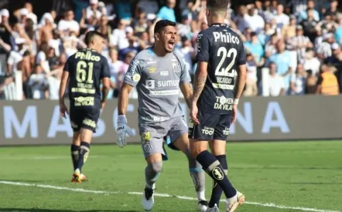 Fernanda Luz/ AGIF -João Paulo em ação no clássico Santos x Palmeiras