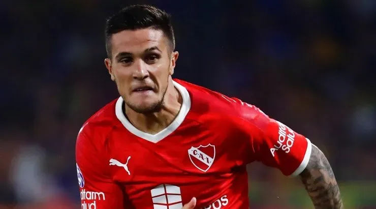 (Photo by Marcos Brindicci/Getty Images) - Bustos está concorrido do mercado.