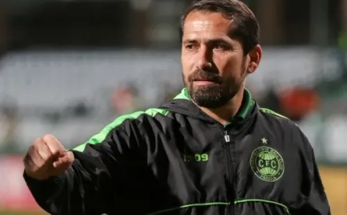 Foto:Robson Mafra/AGIF – Morínigo tem contrato no Couto Pereira até o fim de 2022 e recebe em torno de R$ 200 mil mensais