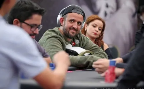 André Akkari, campeão mundial em 2011 (Foto: Luis Bertazini/BSOP)