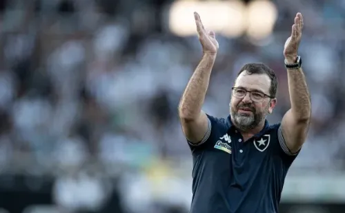 Foto: Jorge Rodrigues/AGIF | Cenário mudou com Enderson Moreira que na Série B obteve 73,6% de aproveitamento