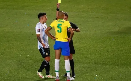 Jogo foi pegado, com faltas pesadas e algumas pequenas confusões