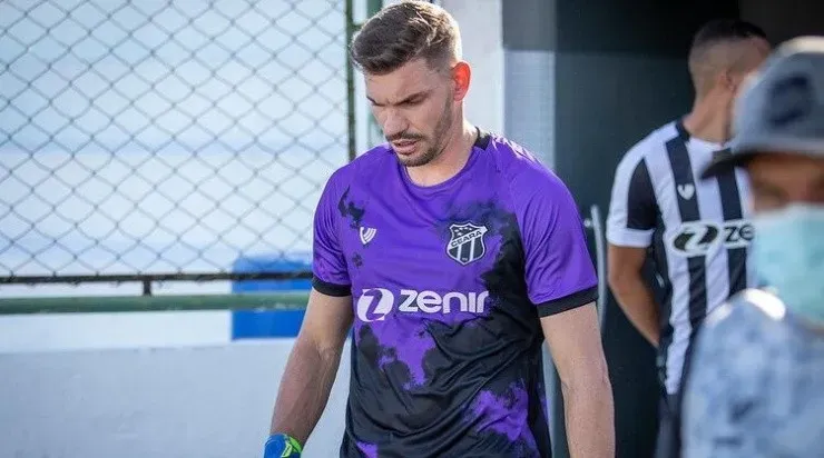 Foto: Fernando Ferreira / Ceará SC / Divulgação - João Ricardo: suspenso pelo 3º cartão amarelo