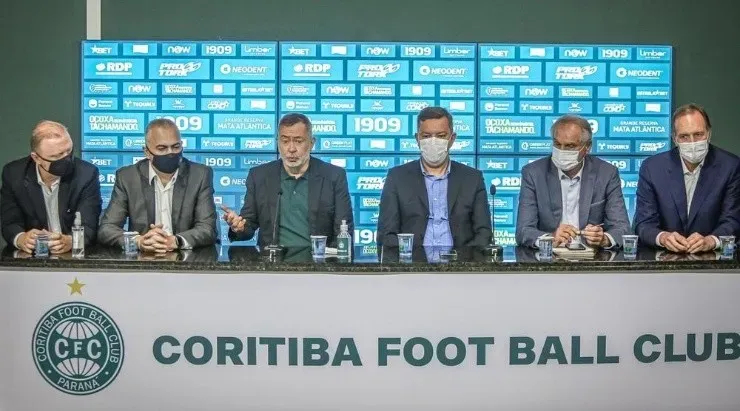 Foto: Divulgação/Coritiba - A diretoria do Coxa concedeu entrevista coletiva após o acesso ser confirmado