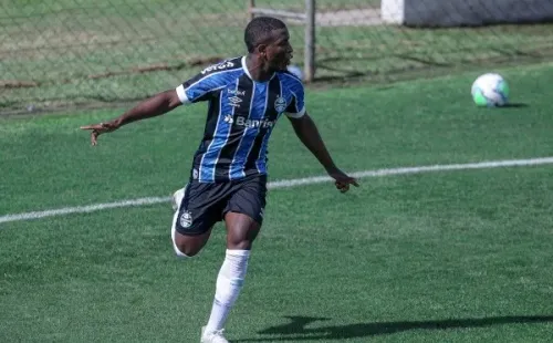 Foto:Fernando Alves/AGIF | Elias fica fora de jogo na Arena Condá