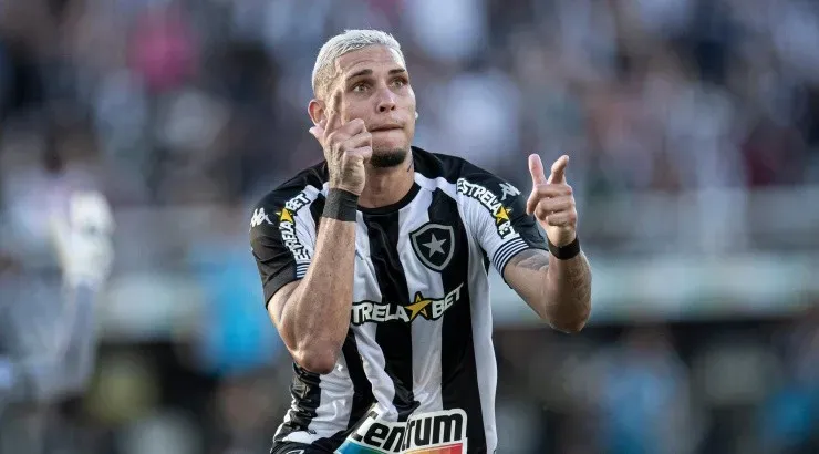 Foto: Jorge Rodrigues/AGIF - Navarro foi o destaque do Botafogo na Série B.