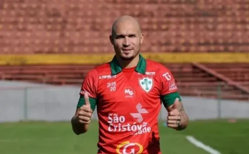 Tito e outros 22 jogadores já anunciaram suas saídas da Portuguesa (Foto: Dorival Rosa/Portuguesa)