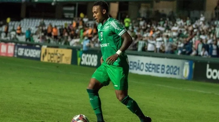 Foto: Robson Mafra/AGIF - Igor Paixão: retorna ao time contra a Ponte Preta