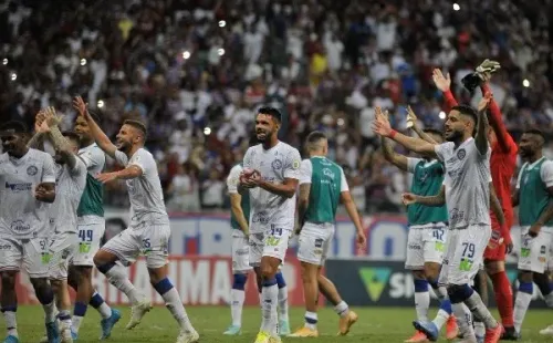 Foto: Jhony Pinho/AGIF – Com o triunfo, Bahia chegou a 40 pontos e saiu da zona do rebaixamento, colocando o Juventude