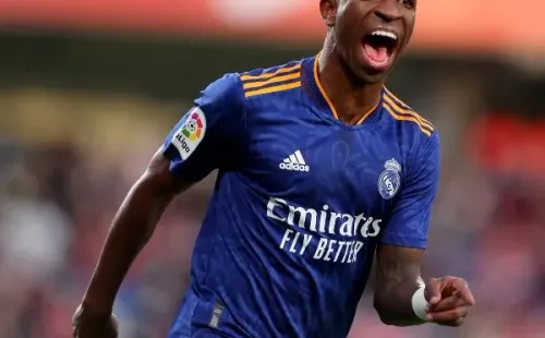 Foto: (Fran Santiago/Getty Images) - Vinícius Júnior está tendo seu melhor início de temporada no Real Madrid desde sua chegada em 2018
