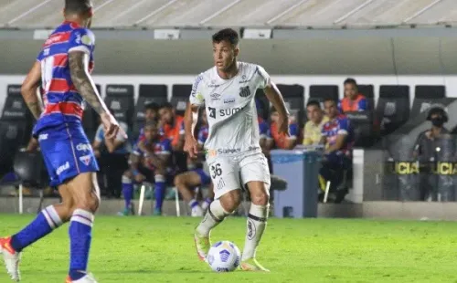Foto: Fernanda Luz/AGIF – Marcos Leonardo em ação pelo Santos