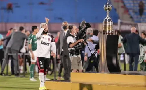 Foto: Ettore Chiereguini/AGIF: Gabigol lamentou a derrota da equipe na Libertadores