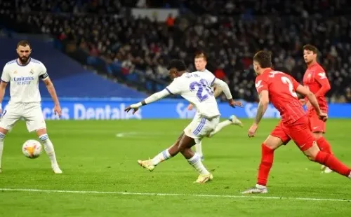 Foto:Denis Doyle/Getty Images | Vinícius Júnior marcou um golaço para cima do Sevilla