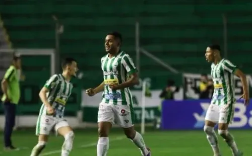 Foto: Luiz Erbes/AGIF/ Juventude em campo.