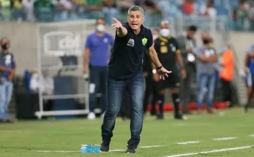 MT - Cuiaba - 01/11/2021 - BRASILEIRO A 2021 - CUIABA X BRAGANTINO - Jorginho tecnico do Cuiaba durante partida contra o Bragantino no estadio Arena Pantanal pelo campeonato Brasileiro A 2021. Foto: Gil Gomes/AGIF