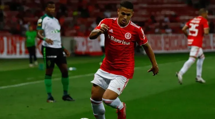 Foto: Maxi Franzoi/AGIF - Caio Vidal: futuro indefinido no Colorado