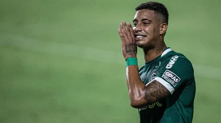 Foto: Heber Gomes/AGIF - Alef Manga: foi destaque no Goiás em 2021