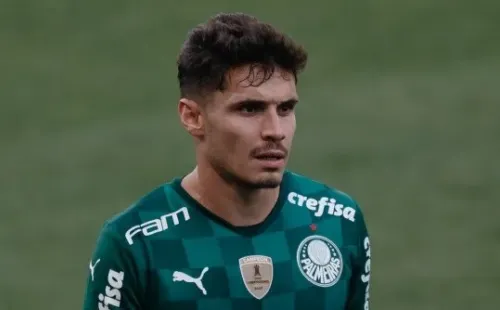 SP - Sao Paulo - 16/05/2021 - PAULISTA 2021, CORINTHIANS X PALMEIRAS - Raphael Veiga jogador do Palmeiras durante partida contra o Corinthians no estadio Arena Corinthians pelo campeonato Paulista 2021. Foto: Ettore Chiereguini/AGIF