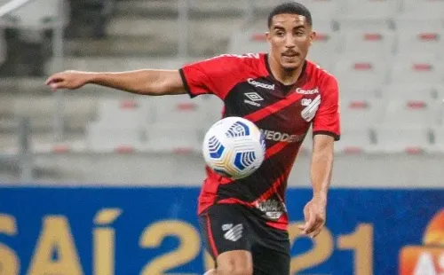 Foto: (Gabriel Machado/AGIF) - Christian deve pintar na formação inicial do Furacão