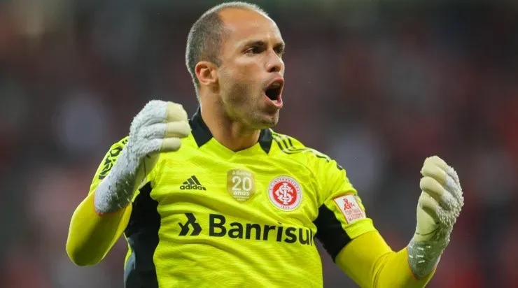 Foto: Pedro H. Tesch/AGIF - Lomba: não renovará contrato com o Inter