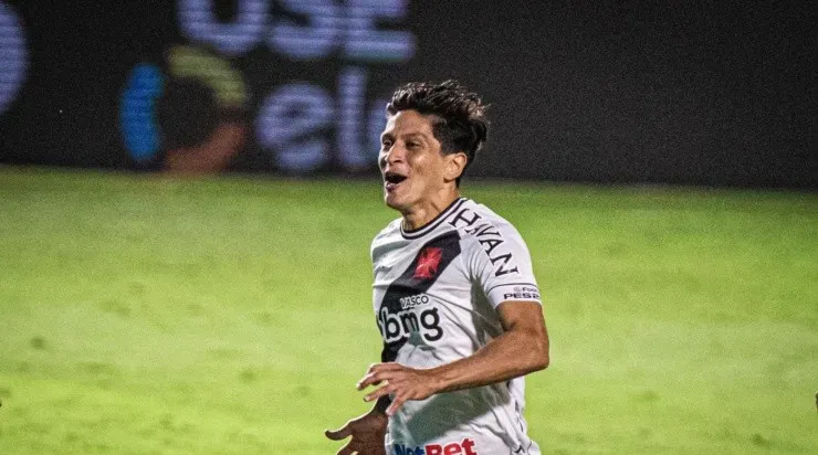 Cano quer 400 mil reais para fechar com o Fluminense ou qualquer clube do Brasil. Foto:Heber Gomes/AGIF