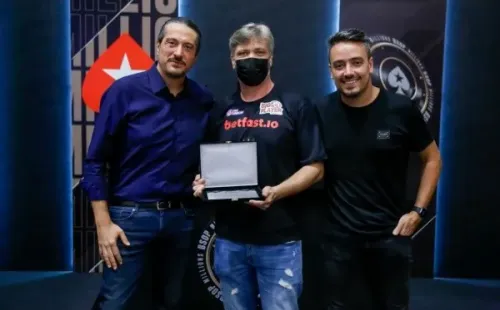 Paulo Joanello é o último brasileiro campeão mundial (Foto: BSOP)