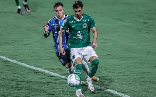 Foto: Heber Gomes/AGIF | Shaylon é polivalente e já atuou como lateral quando o Goiás precisou