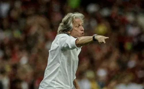 Foto: Allan Carvalho/AGIF – Jorge Jesus foi campeão brasileiro e da Libertadores pelo Clube