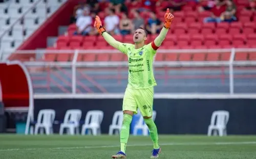 Foto: (Diogo Reis/AGIF) - Titular no gol do Paysandu, Victor Souza pode estar de saída