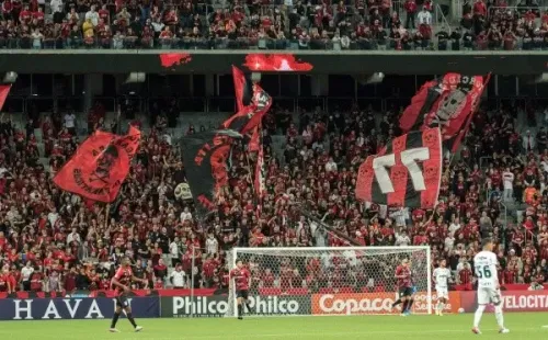 Robson Mafra/AGIF/ Torcida do Athletico-PR.