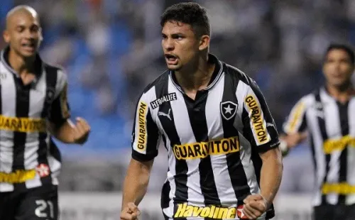 Foto: Wagner Meier/AGIF – Elkeson viveu melhor momento no Brasil com a camisa do Botafogo, mas pode parar no Palmeiras em ’22